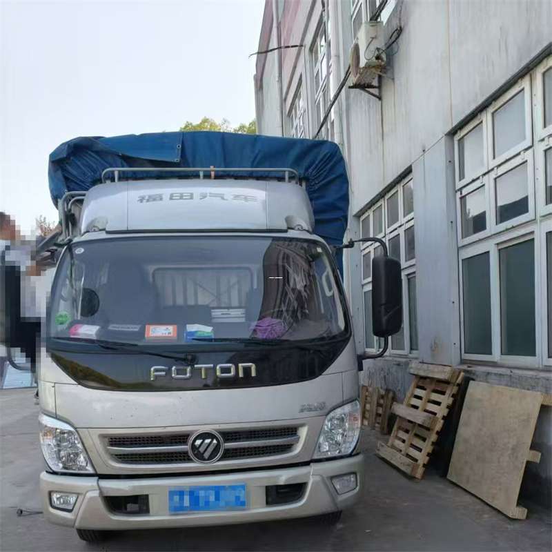 钦南区洛隆县进仓物流：专线直达的多元货运探索
