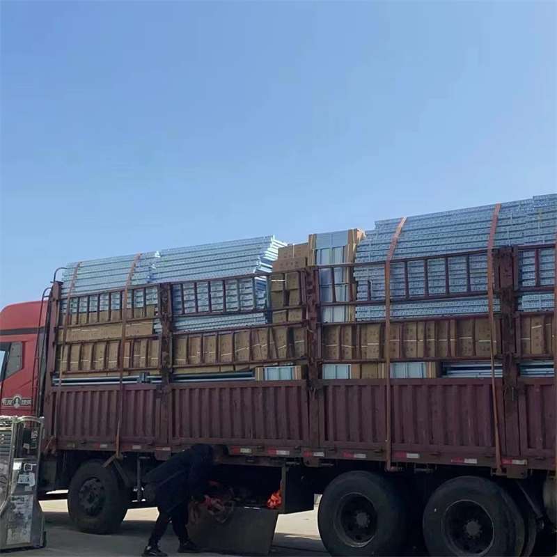 钦南区镇康县进仓物流：专线直达的多元货运之旅