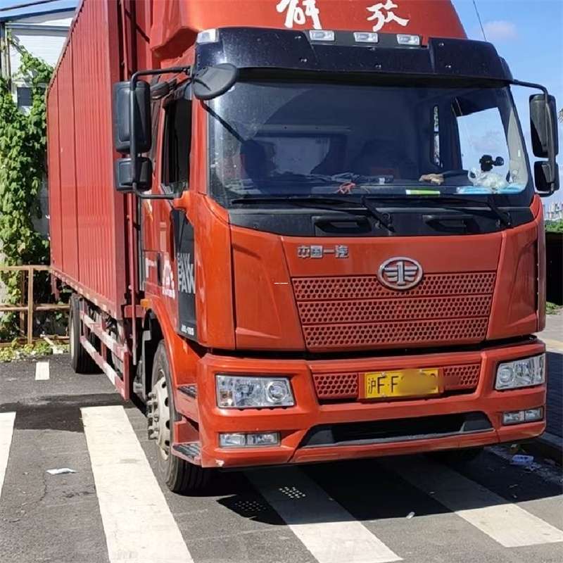 钦南区罗平县进仓物流：专线直达的多元货运之旅